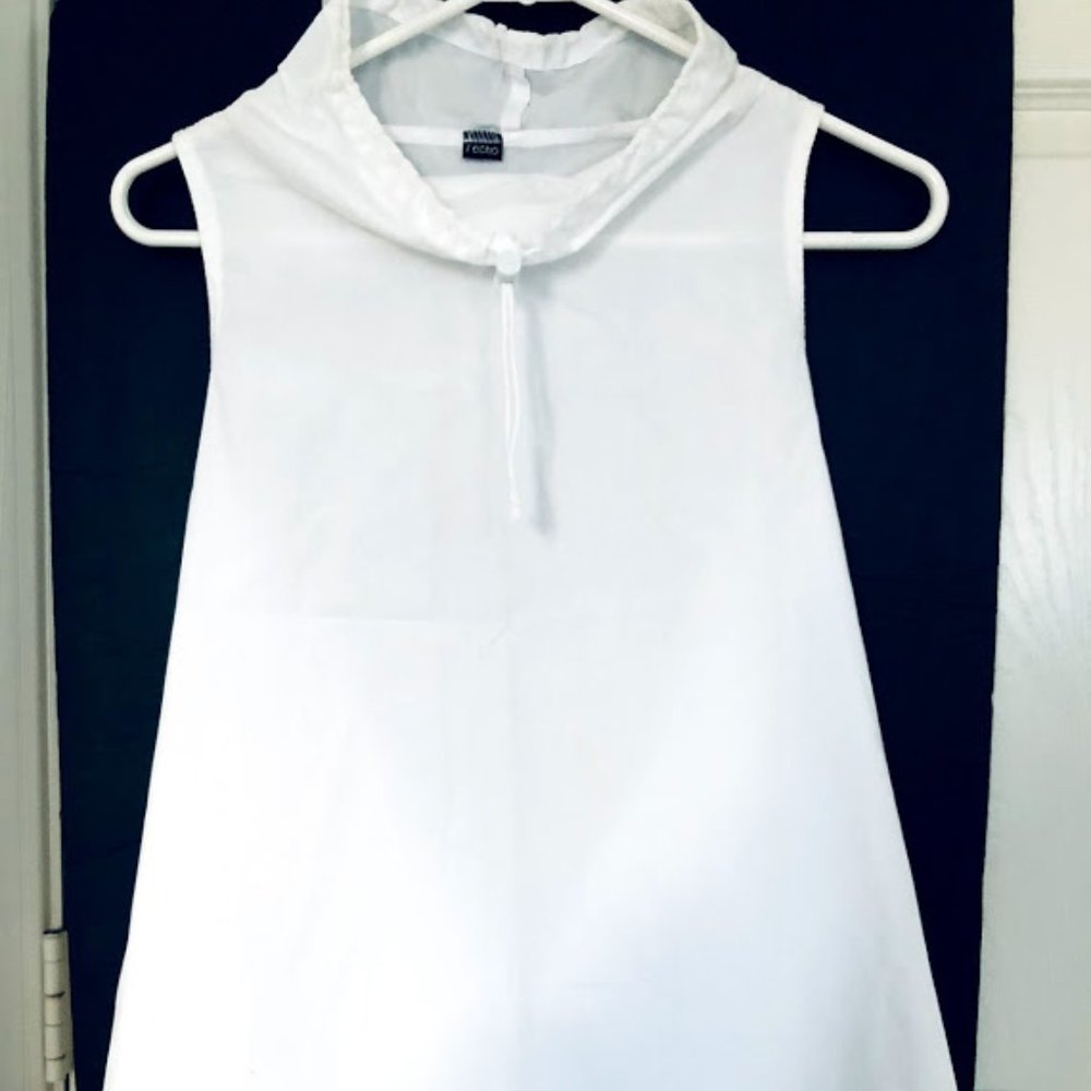 Korean design White cotton sleeveless top NWOT